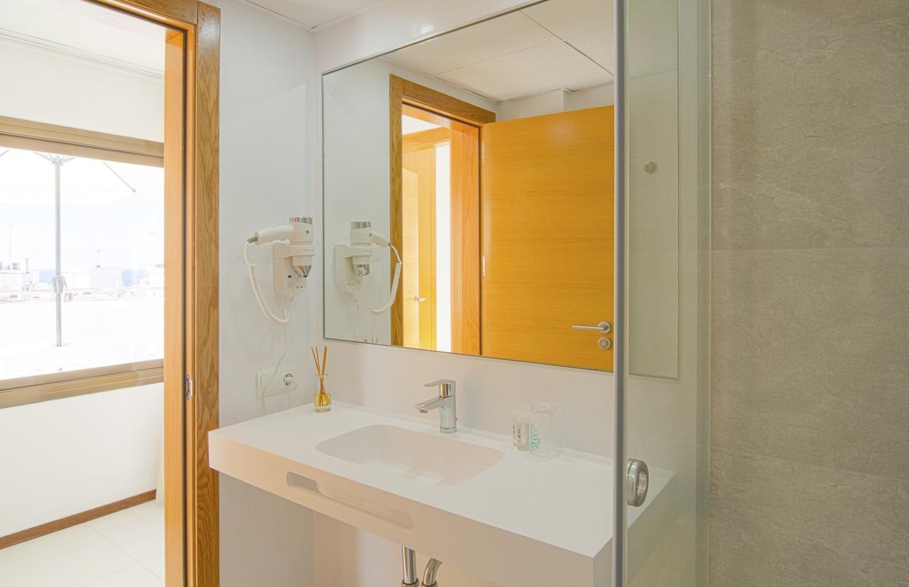 Apartamentos Bon Lloc Санта-Эулалия-дель-Рио Экстерьер фото