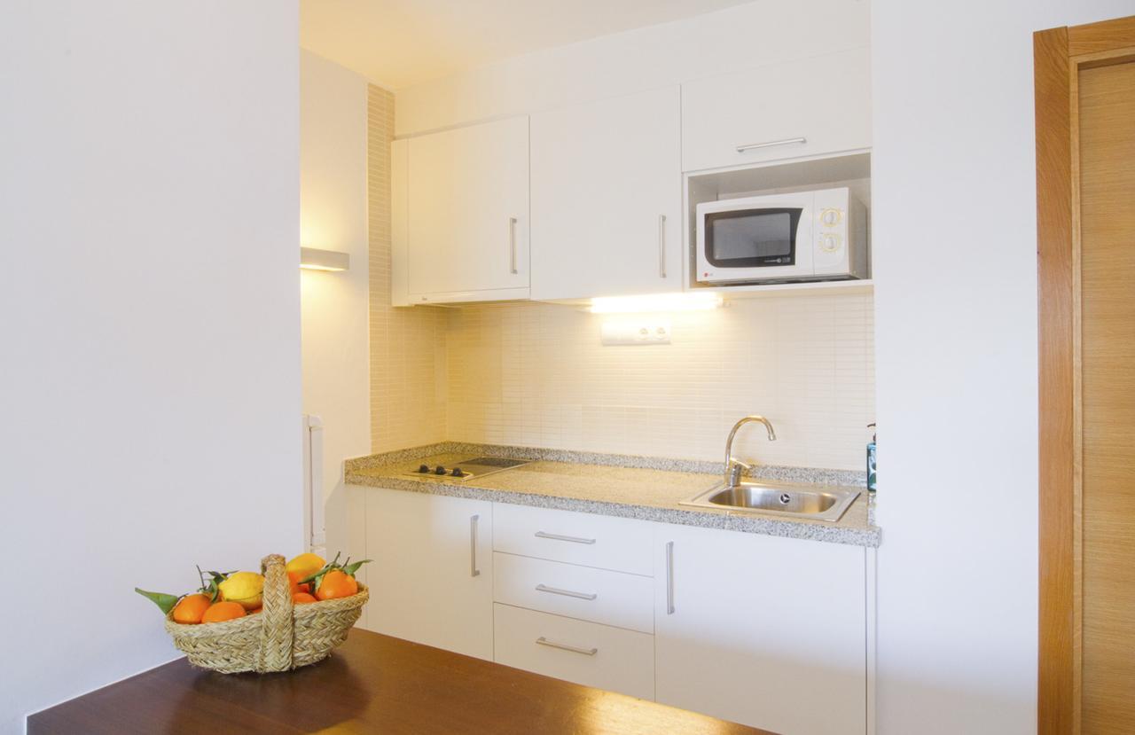 Apartamentos Bon Lloc Санта-Эулалия-дель-Рио Экстерьер фото